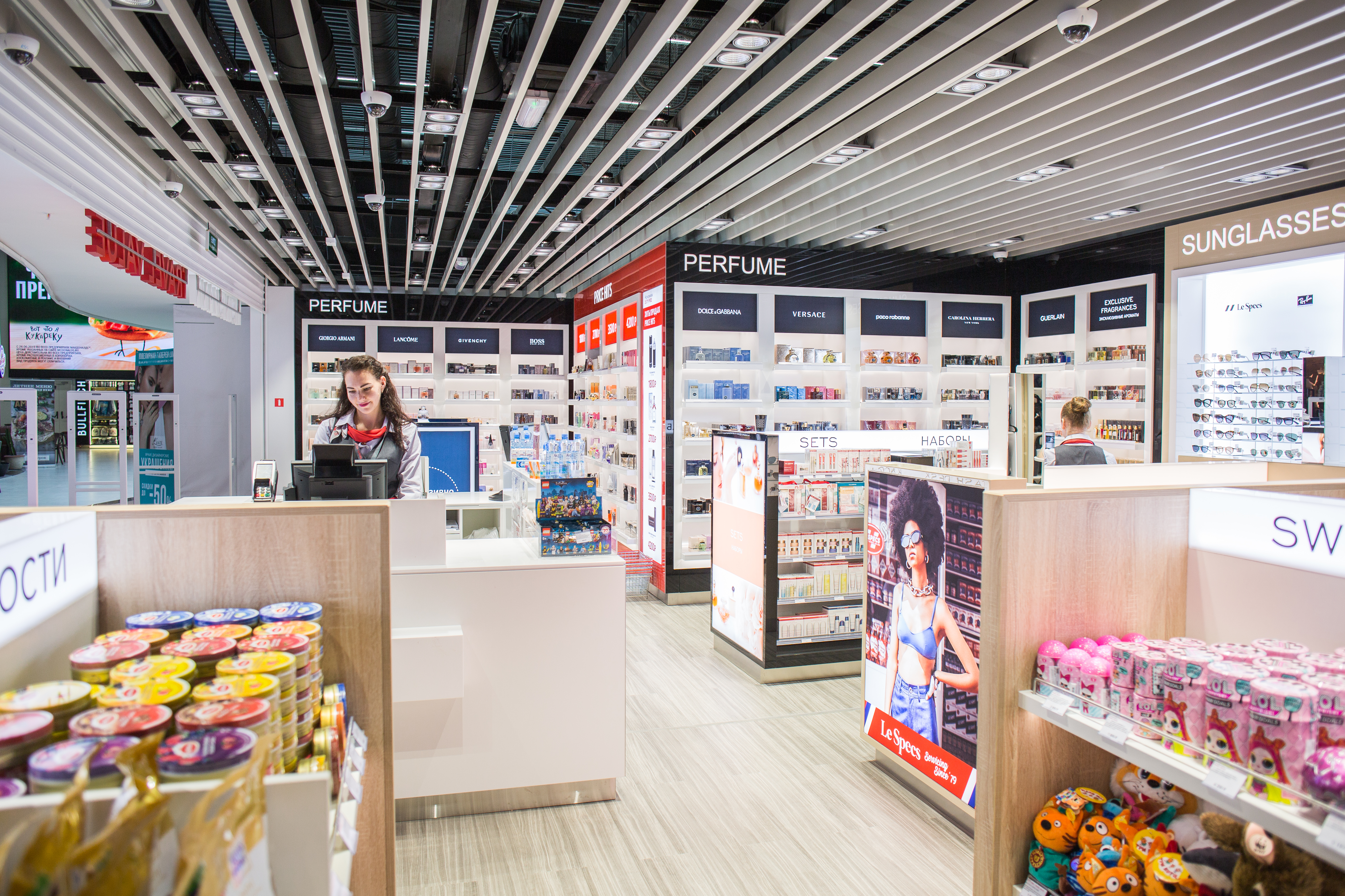 Магазин Travel Retail Domodedovo Strigino в Нижнем Новгороде